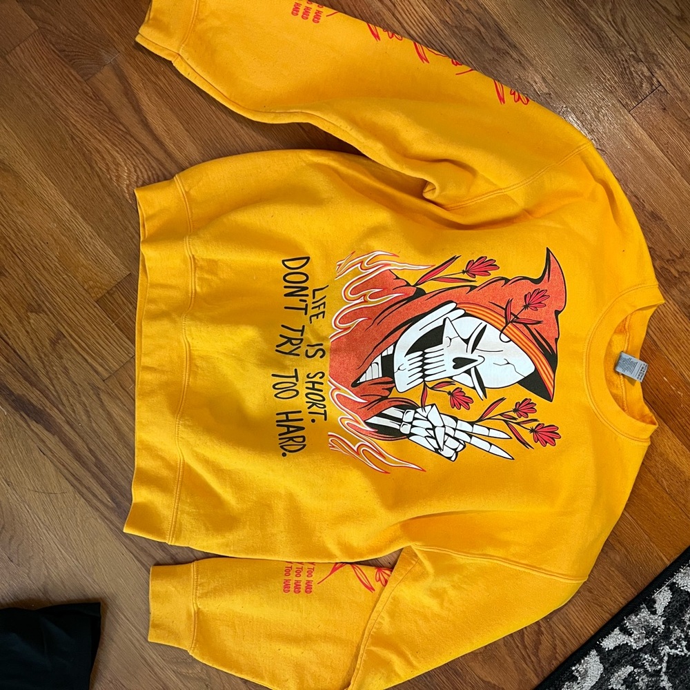 Grungy crewneck
